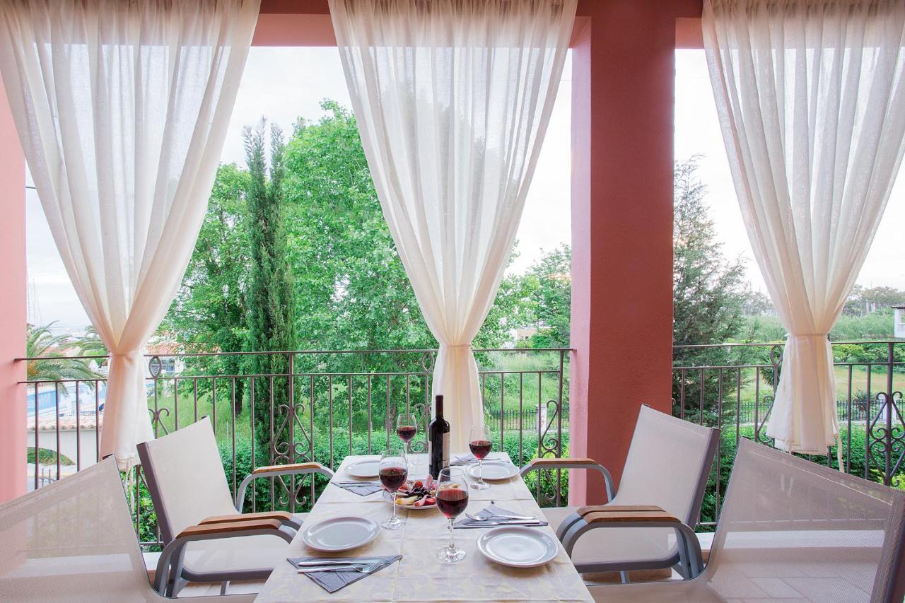 Spiti Prifti Apartments Гувия Екстериор снимка