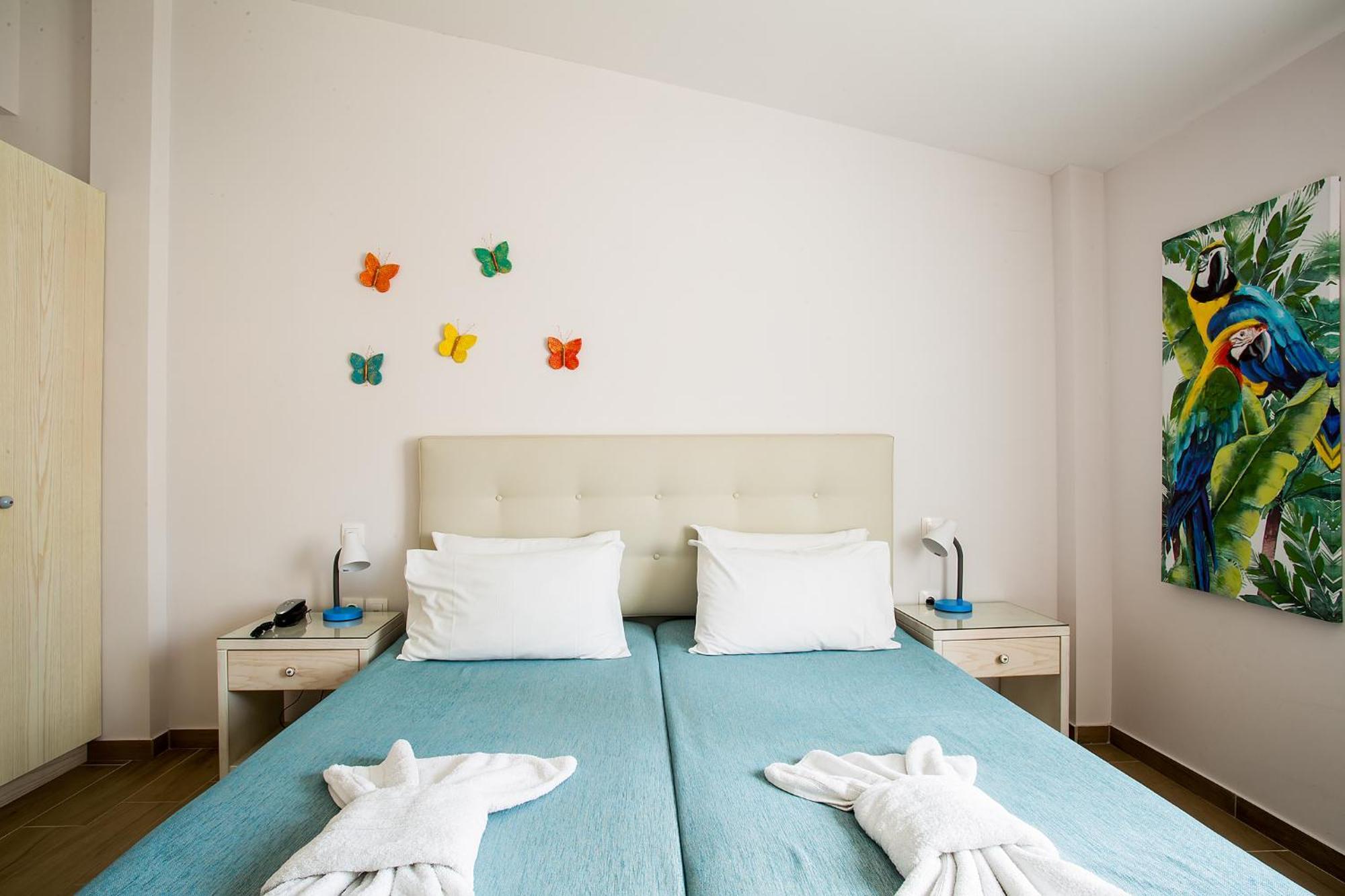 Spiti Prifti Apartments Гувия Екстериор снимка