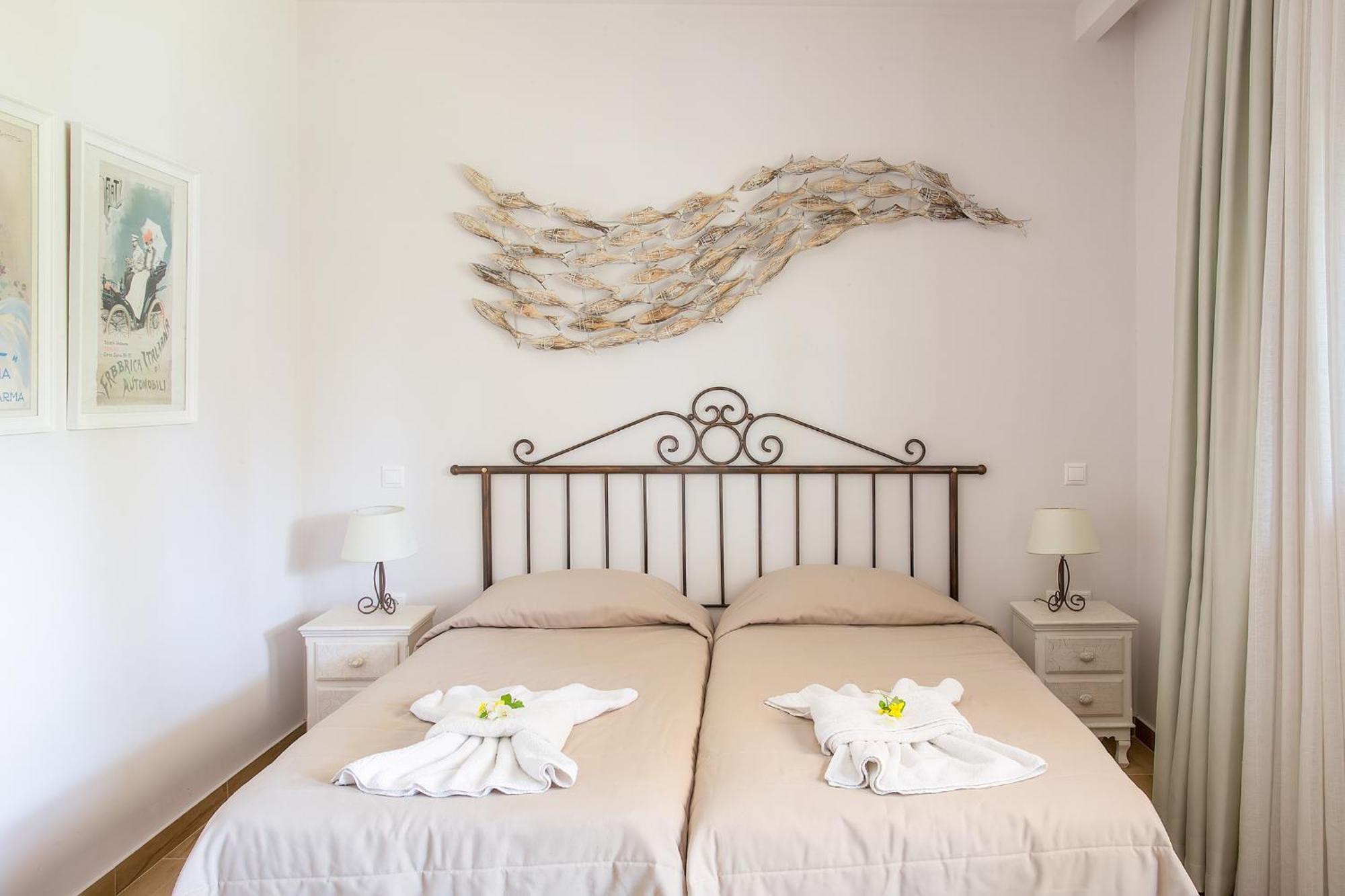 Spiti Prifti Apartments Гувия Екстериор снимка