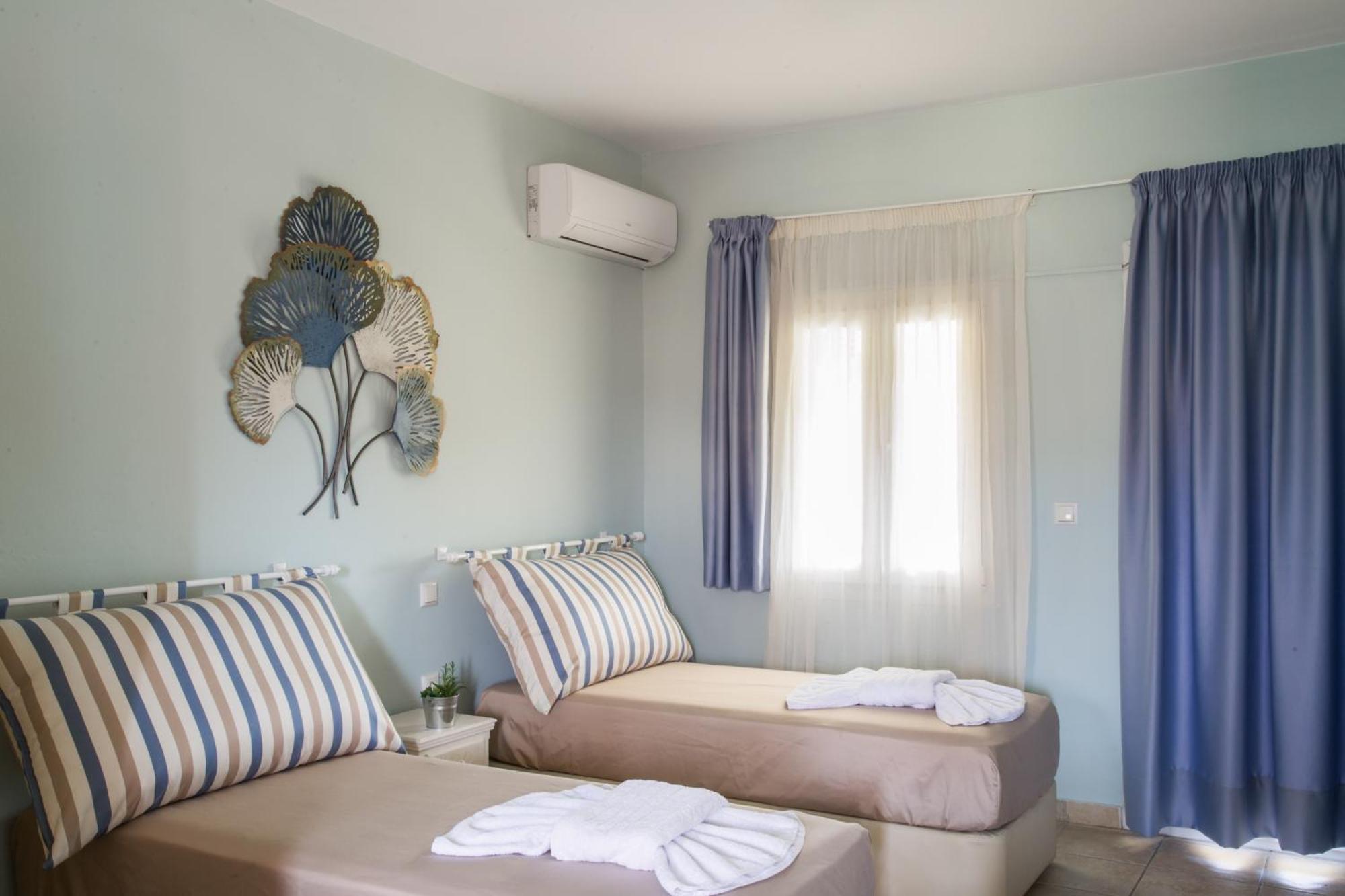Spiti Prifti Apartments Гувия Екстериор снимка